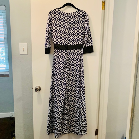 Beautiful Light Maxi Dress - Picture 4 of 4